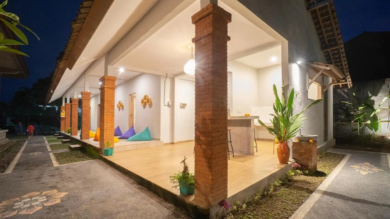 Aura Dormitory House Ubud Indonesië