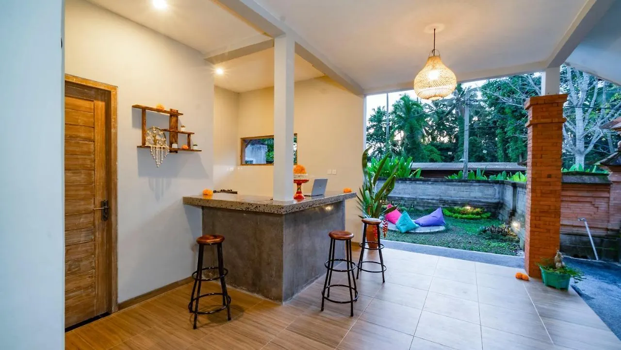 Aura Dormitory House Ubud Albergue