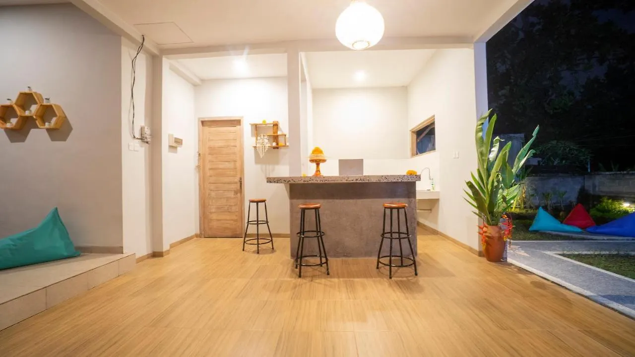 Aura Dormitory House Ubud